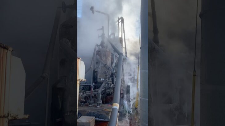 やかましい配管