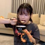 ゴジラの新作プラモを全塗装！神造形をおかずに白米食べてみたww